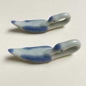 Blue Ceramic Swan Mini Figurines Chopstick Rest Blue White Decor Beach